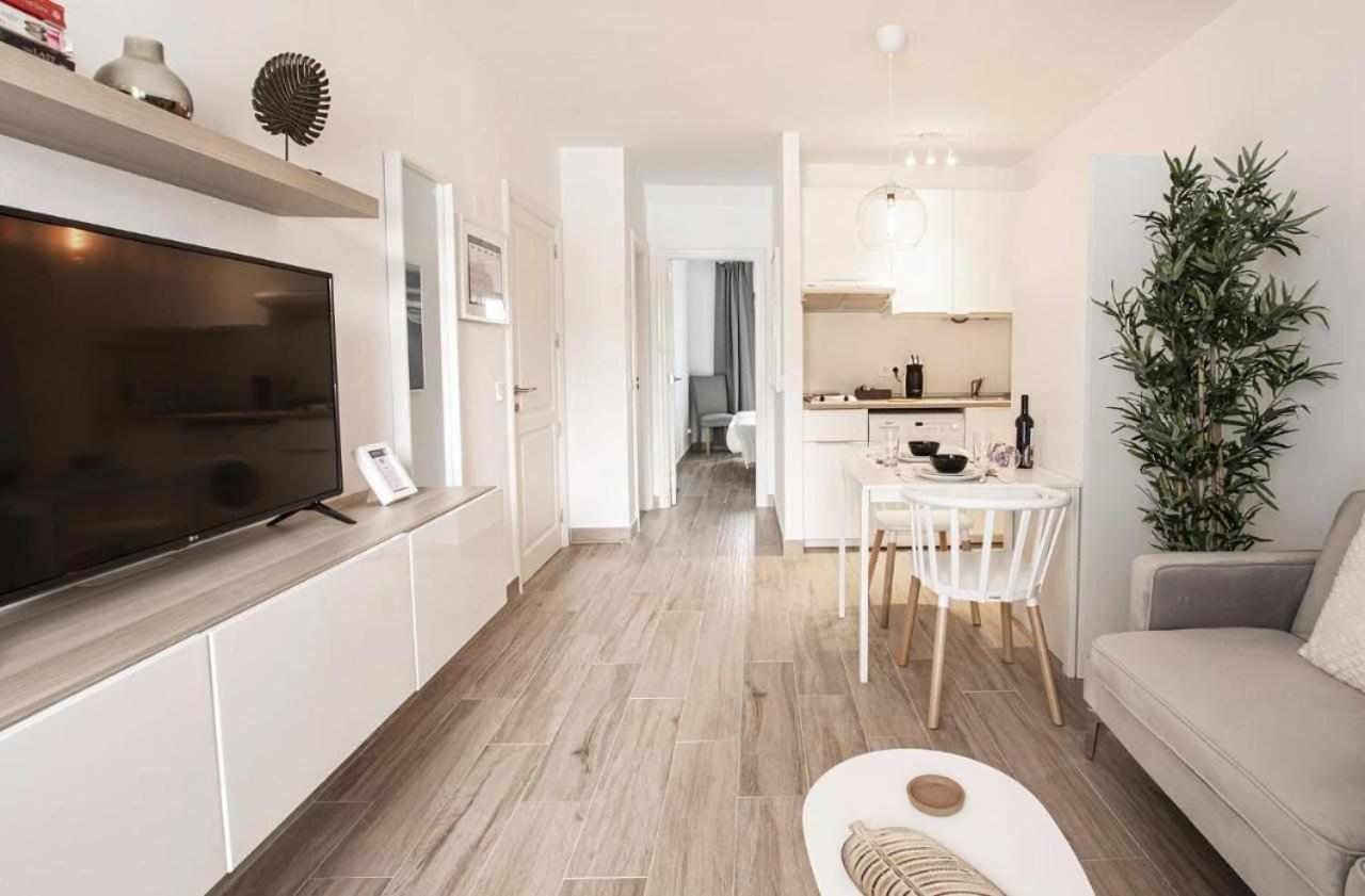 Apartment Holyhome Premium 101 *